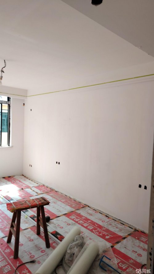 南方墙面防潮攻略：为何专业师傅都推荐耐水腻子？